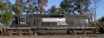 NS 1643 heads north on train 12R